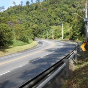 Curvas da Serra da Rodovia dos Tamoios receberão melhorias